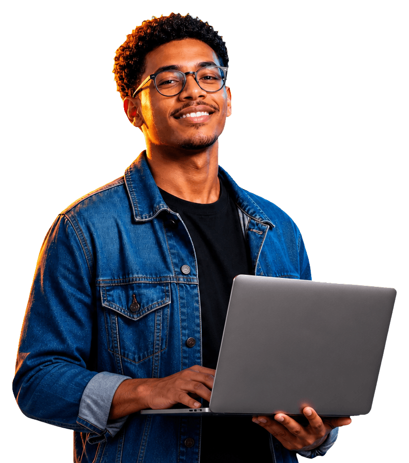 Estudante ÓPAI sorrindo com notebook